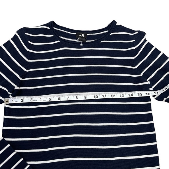 H & M | MEN’S L/S SWEATER | SZ S | DARK BLUE/WHITE | NWOT | - Picture 4 of 7